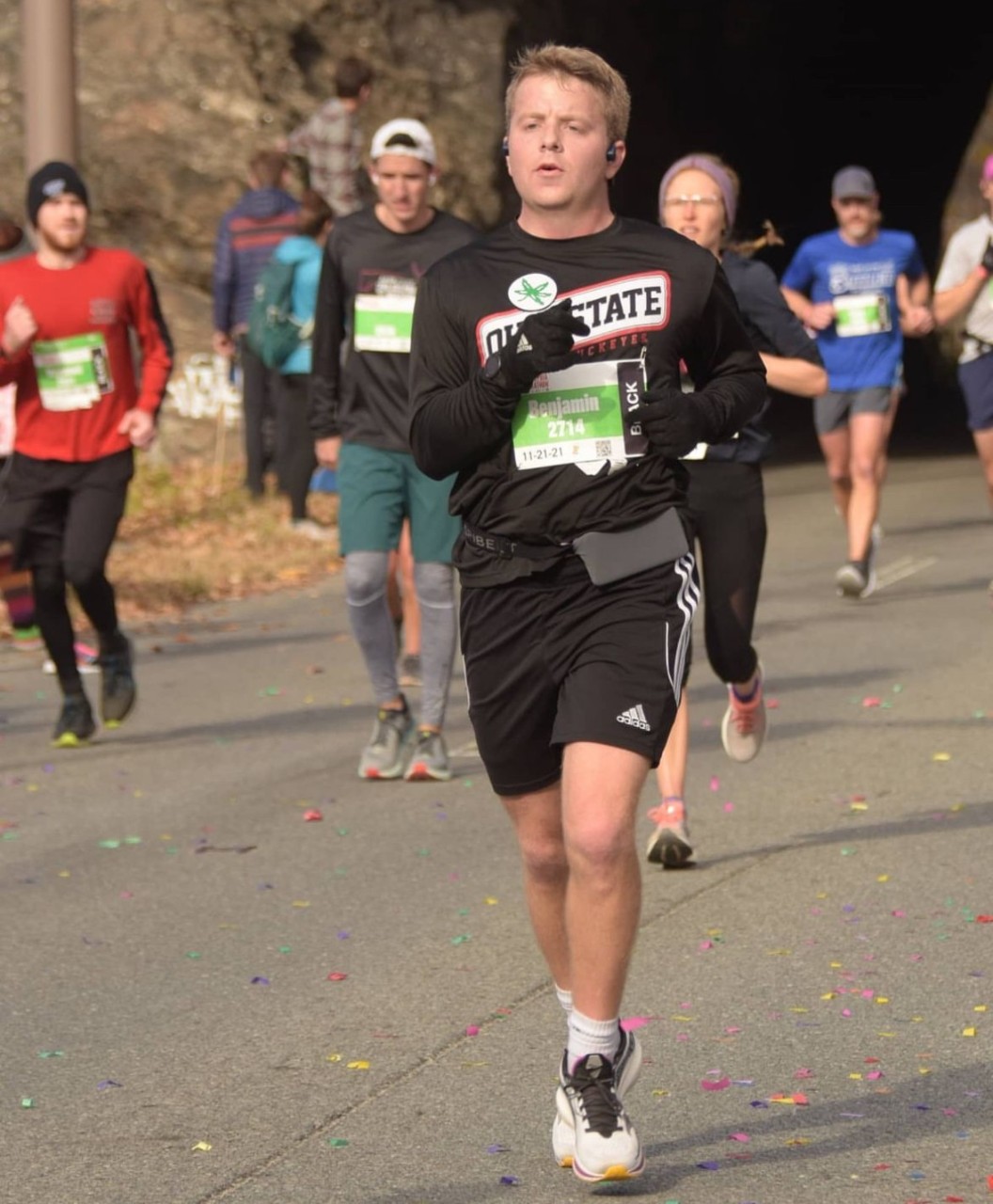 man running in marathon